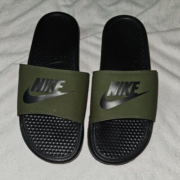 Nike Slides Black & Green - Picture 1 of 2
